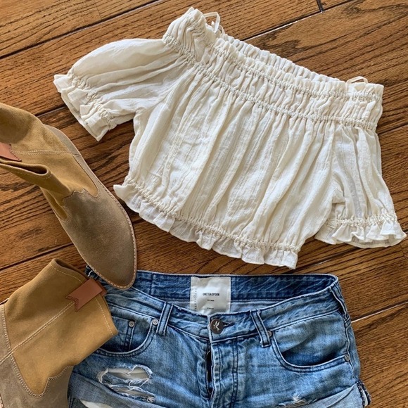 Moon River Tops - Moon River off shoulder crop top
